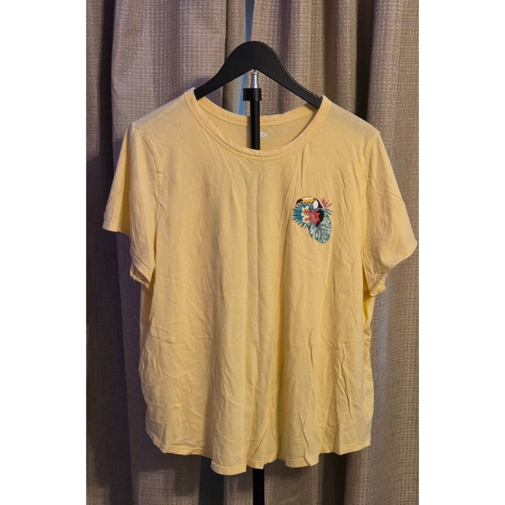 Old Navy Short Sleeve Toucan Design T-Shirt Women's Size XXL Yellow
